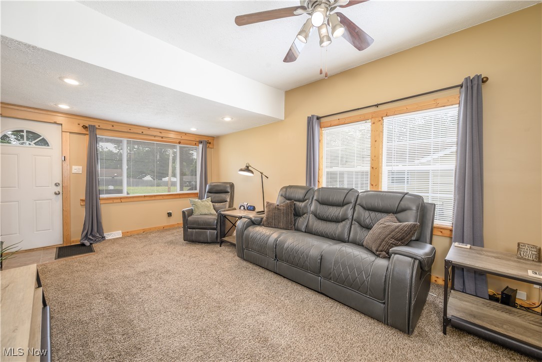 Akron, Ohio 44319, United States, 2 Bedrooms Bedrooms, ,1 BathroomBathrooms,Residential,Active,169711