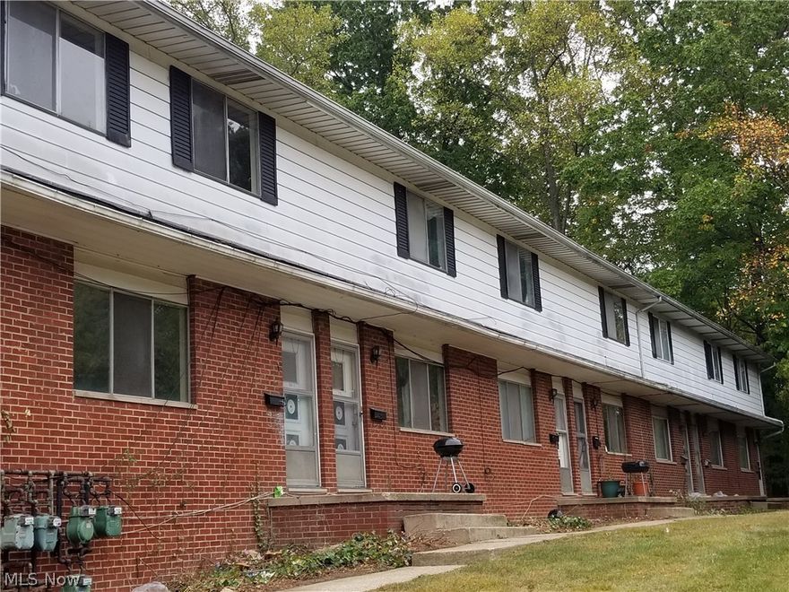 Hot Winter deal on this 7 unit building in West Akron!!!  These units are very spacious units tenants love the set up and amenities.  
Each unit has: Central AC, attached 1 car garage, appliances, 1.5 bathrooms, washer/dryer hook ups.
Tenants pay gas and electric.  Great opportunity to start your portfolio or add to it!  
This is a desirable area with close distance to Firestone Community Learning Center, Highland Square area, and Cascade Valley.