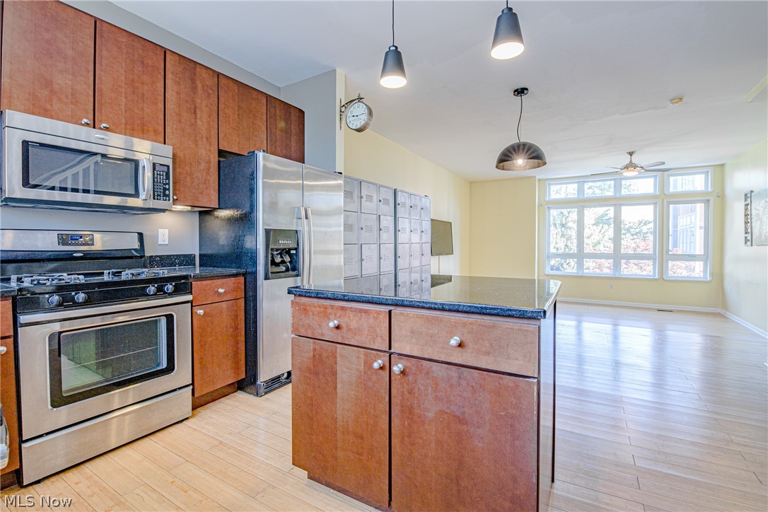 Franklin Ave Twnhms - Residential