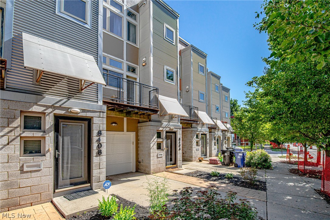 Franklin Ave Twnhms - Residential