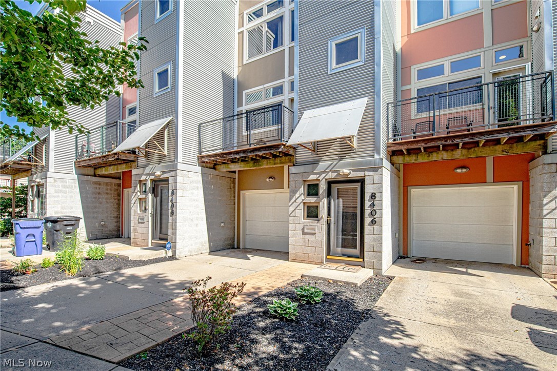 Franklin Ave Twnhms - Residential