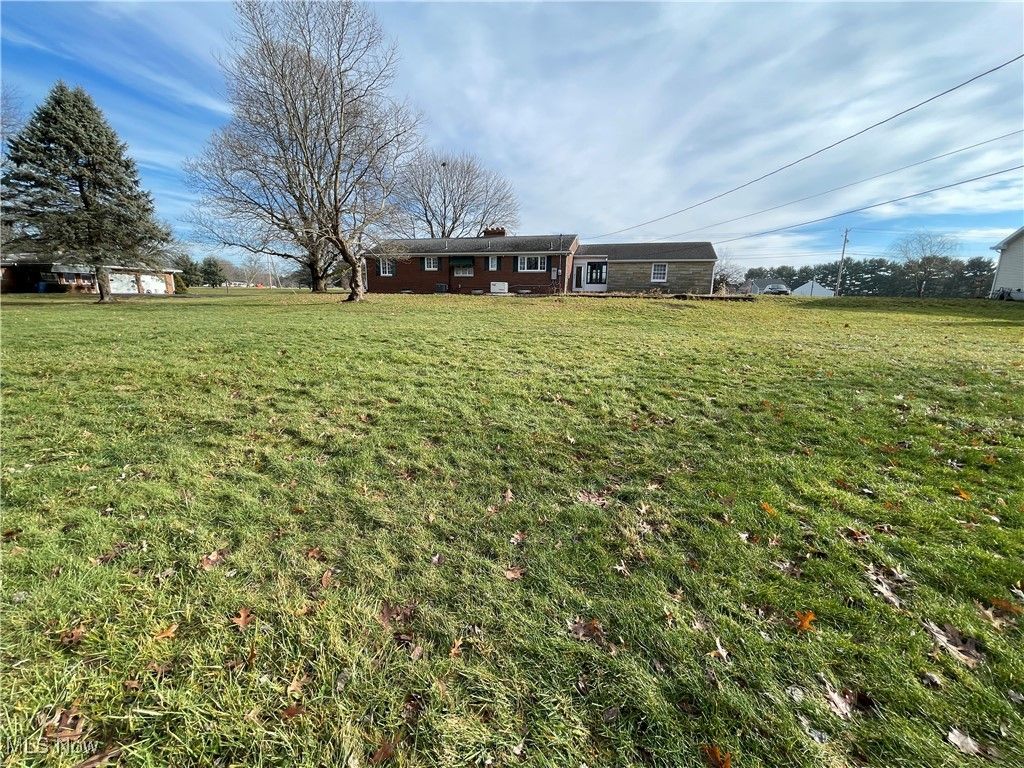 Photo of 7041 Market Avenue N, Canton, OH 44721 (MLS # 5180101)