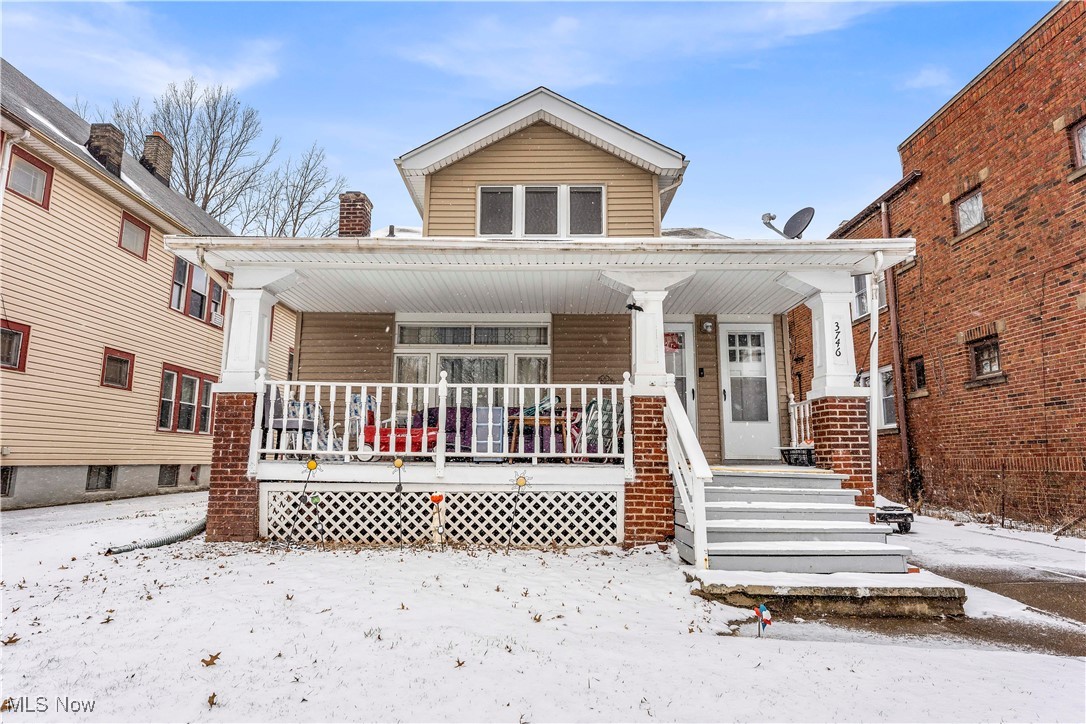 3746 W 140TH ST | UP, Cleveland - Spacious 1 bed 1 bath multi-family home! //
$ 695 rent / $ 695 deposit //
$55 application fee per adult //
1-2 pets OK in this unit. After application pre-approval, a PetScreening is required for any animals to proceed with one of our properties; a PetScreening affidavit is still required if you have no pets. (Some breed restrictions apply per HUD guidelines). //
NO SMOKING //
1 time $139 non-refundable set up fee paid at lease signing //
$30/month required resident benefit package; can include personal property/liability insurance for an additional $5/month for $35/month total. //
After application Pre-Approval 1 applicant per household application is required to fill out a PetScreening application, before being about to proceed with placing a Reservation Fee for one of our properties. Â You will receive a pre-approval for your application and in order to proceed, the PetScreening is required. Even if you have NO pets - this application must be filled out. One time, non-refundable pet fee of $200-500 per animal applies to all pets & must be paid before or when you pay your first month rent. (No fee for qualified assistance animals). //
Our application is processed through secure site: Findigs, and they require ID and income verification. Without this, your application will not be processed. They offer 24/7 chat support on their application directly if you have any questions. //
BEDROOMS: 1 //
BATHROOMS: 1 //
APPLIANCES PROVIDED: Fridge and stove //
UTILITIES / RESIDENT RESPONSIBILITY: Resident pays gas and electric and is responsible for snow removal. //
Serious inquiries only.