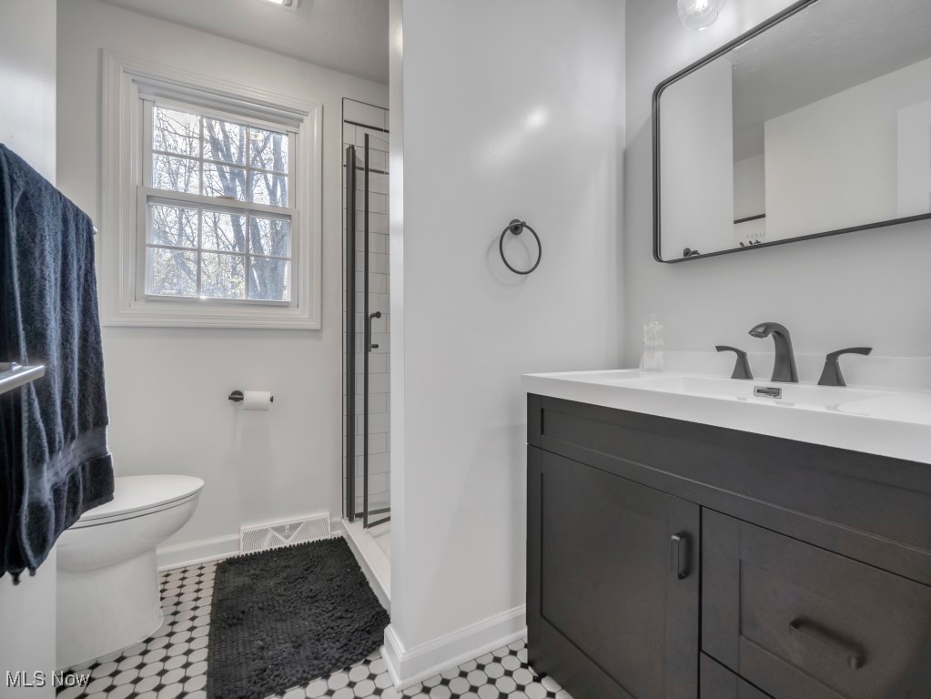 4820 Washington Avenue, Lorain, Ohio image 31