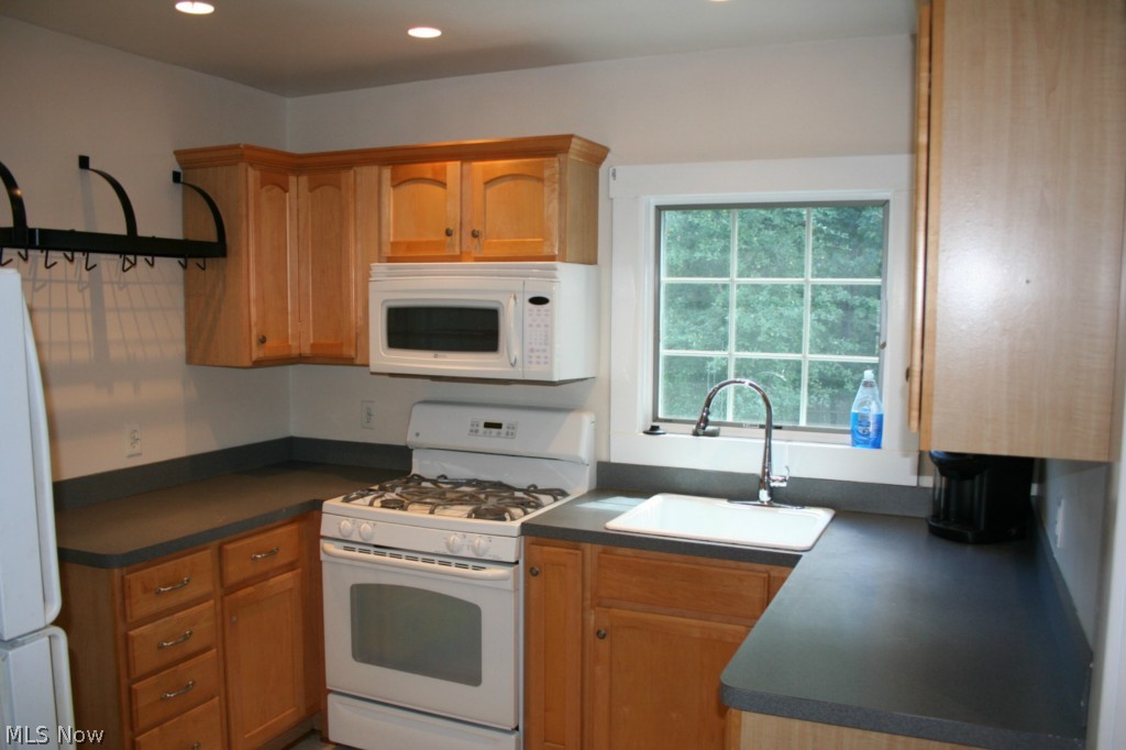 Elywood 04 - Residential