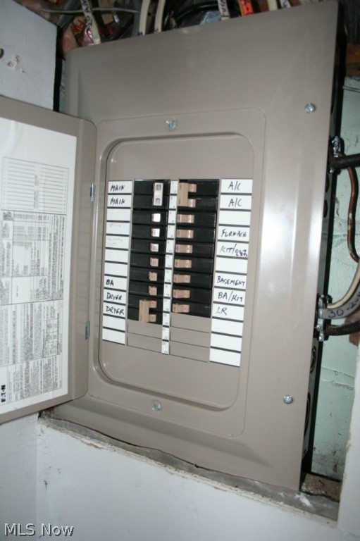 Elywood 04 - Residential