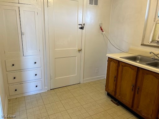 Manhattan Sub - Residential Lease