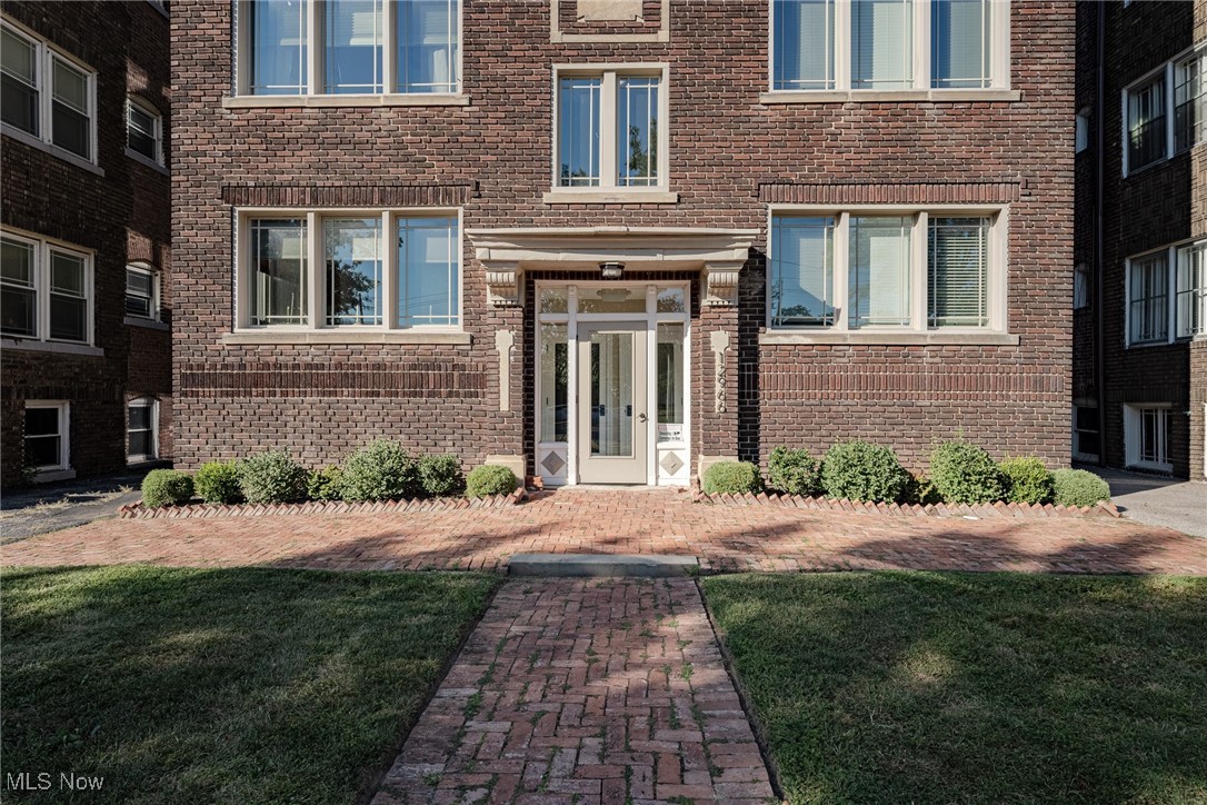 12966 Clifton Boulevard #100, Lakewood, Ohio image 3