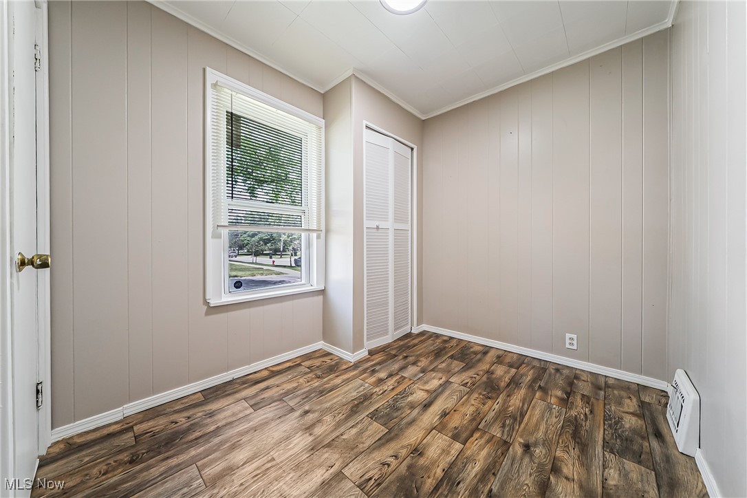 803 East Avenue, Elyria, Ohio image 12