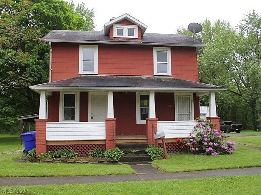 This home is located in the quaint rural Village of Newton Falls, nestled between 2-county seats with easy access to the Ohio turnpike.  Looking for an affordable home or a rental to add to your portfolio with 3-bedrooms, 1-bath? The home needs some TLC, and has a smaller lot. This is within walking distance of downtown and worth a look.
This home will be included in a selling event from 06/21/2020 thru 06/23/2020.