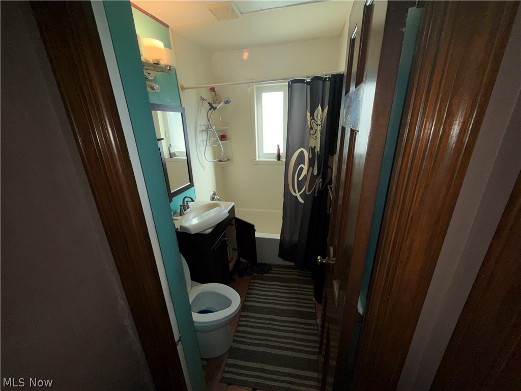 7313 Traymore Avenue