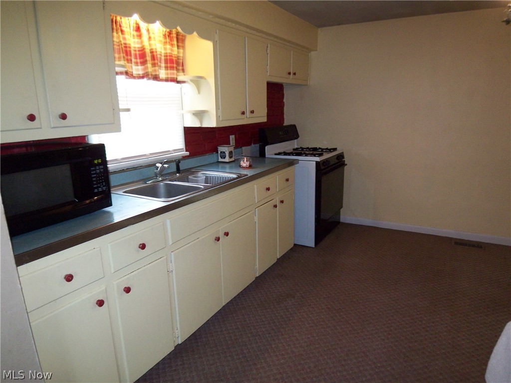 Edgelawn Adn - Residential