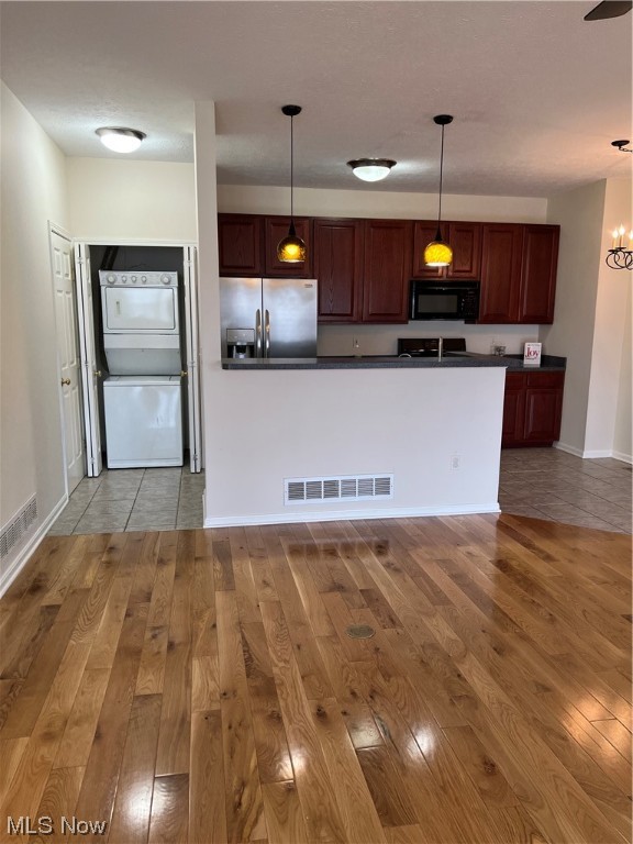 Harbor Walk/Black River 03 - Residential