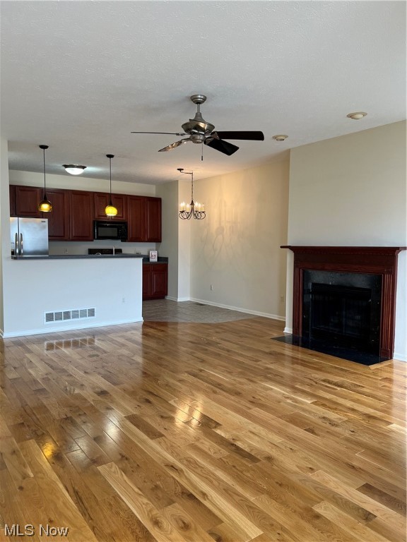 Harbor Walk/Black River 03 - Residential