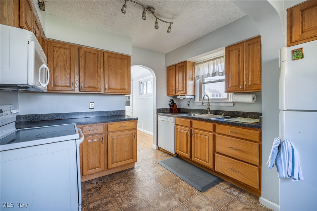 15054 Rosemary Avenue, Cleveland, Ohio image 10