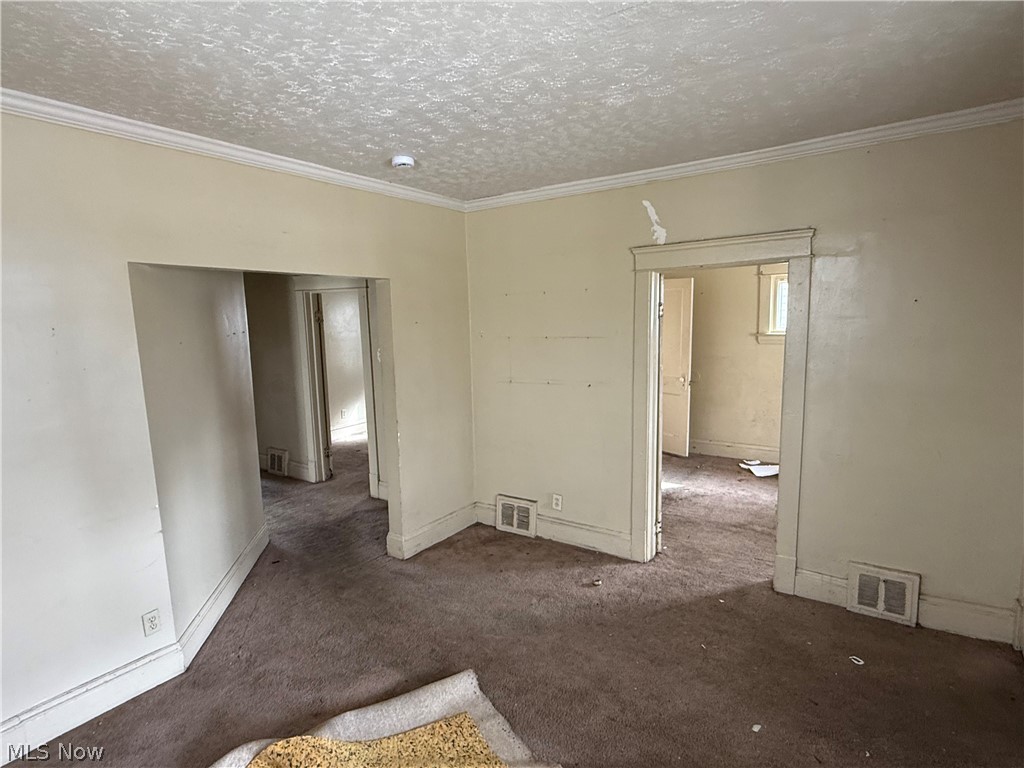 10001 Lamontier Avenue