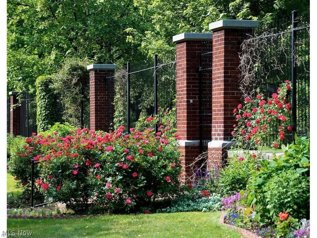 Bratenahl Place Condo - Residential