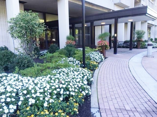 Bratenahl Place Condo - Residential