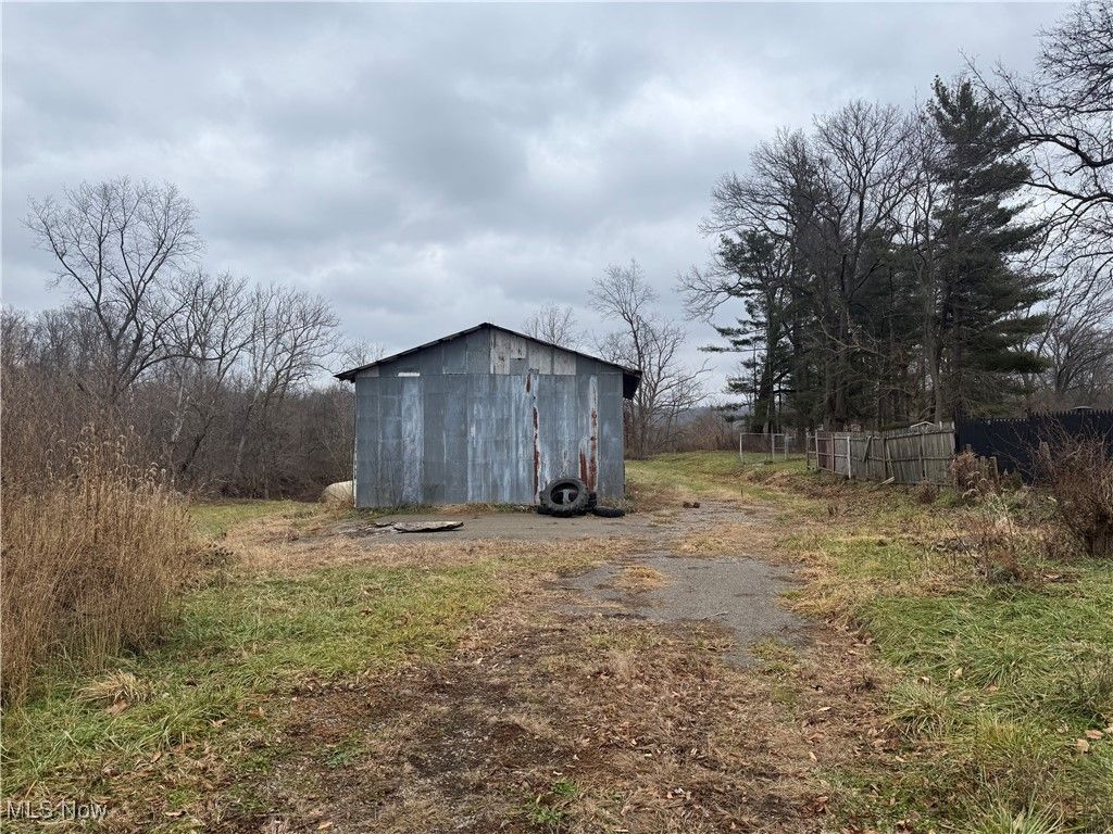 Photo of La Vona Dr, Zanesville, OH 43701 (MLS # 5178273)