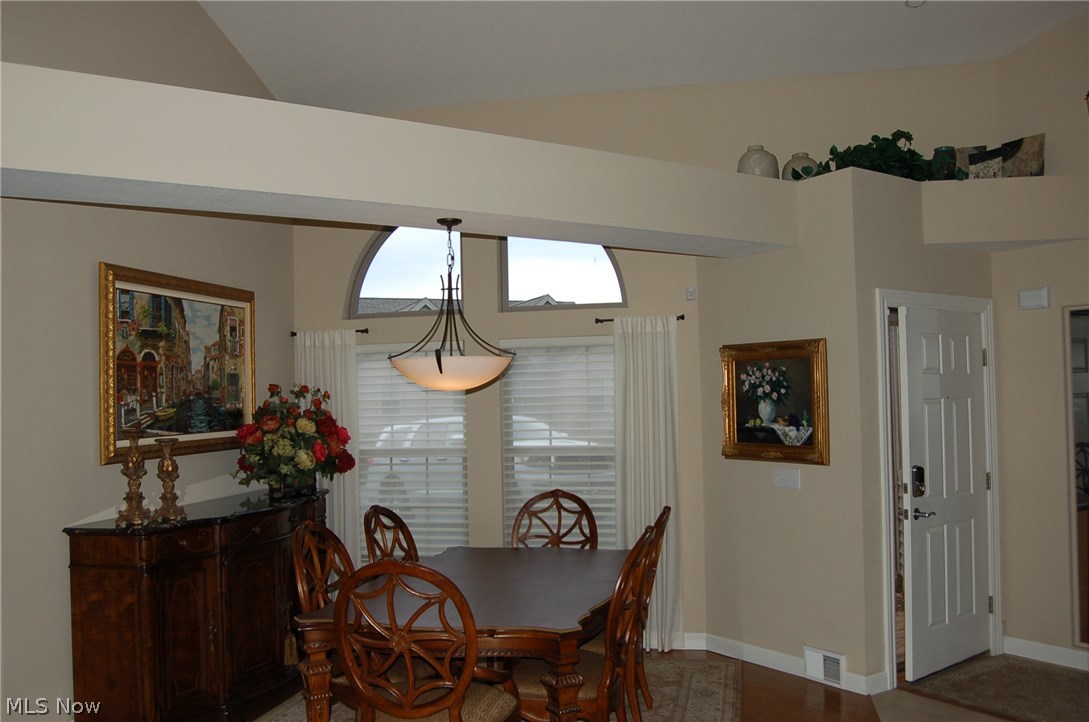 Villas/Tippecanoe Woods Condo - Residential