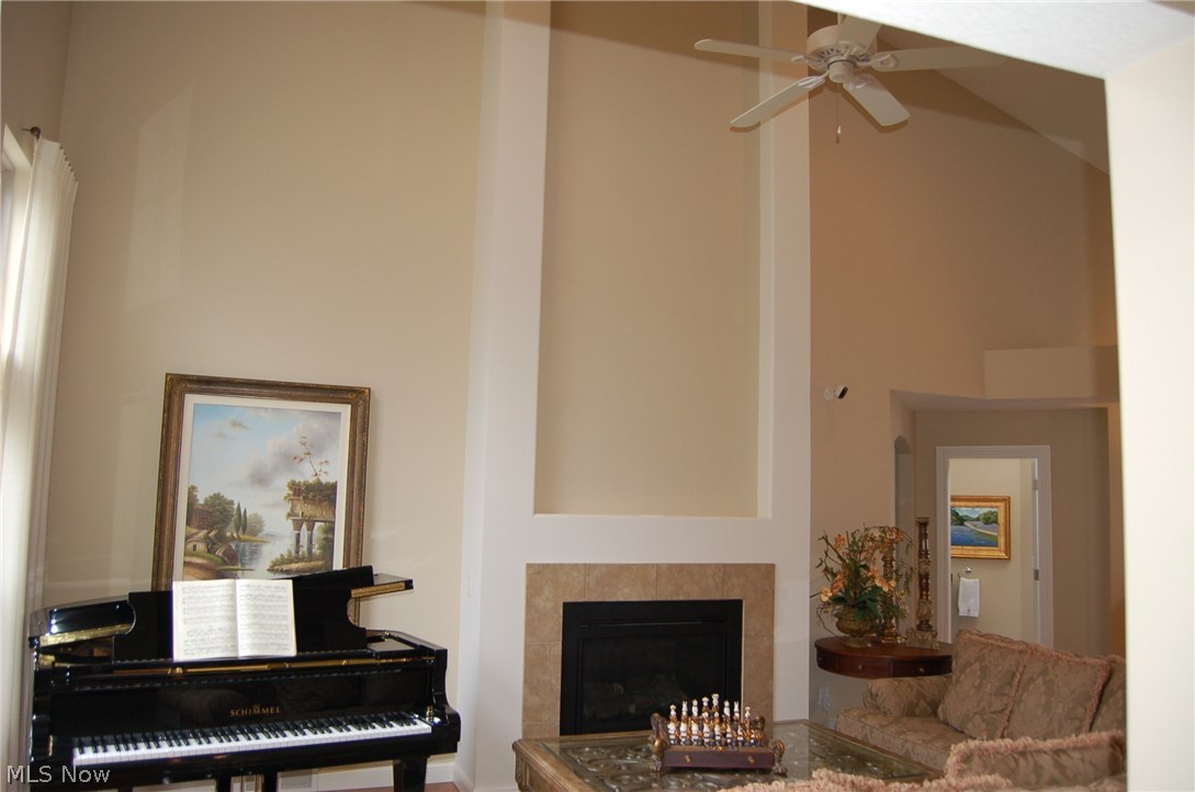 Villas/Tippecanoe Woods Condo - Residential