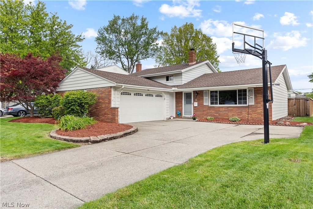 Photo of 25082 Randall Drive, North Olmsted, OH 44070 (MLS # 5210054)