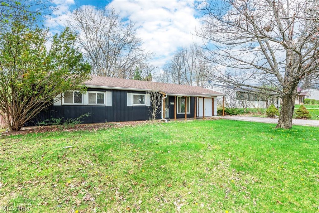 Photo of 6194 Eldridge Boulevard, Bedford Heights, OH 44146 (MLS # 5203280)