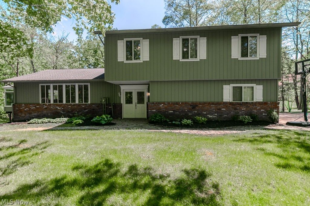 Photo of 11905 Sandgate Drive, Chesterland, OH 44026 (MLS # 5209283)