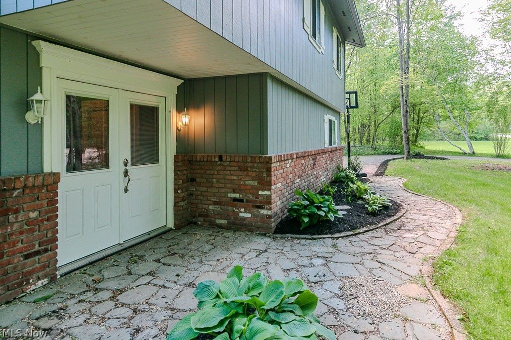 Photo of 11905 Sandgate Drive, Chesterland, OH 44026 (MLS # 5209283)