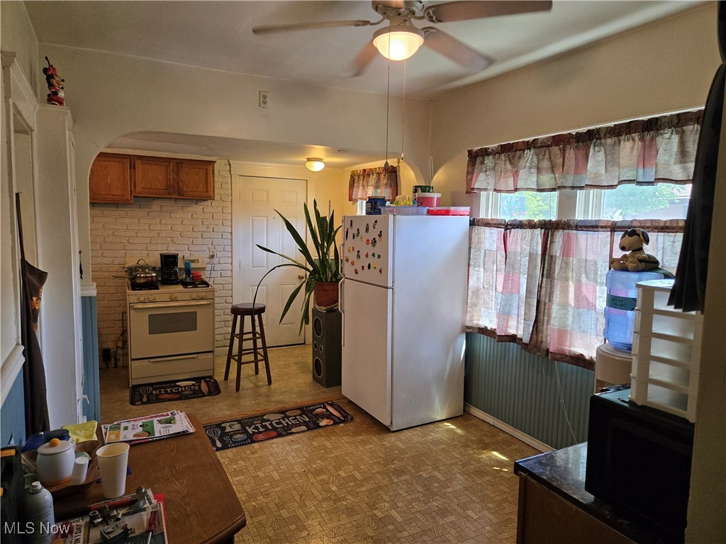 18609 Shawnee Avenue