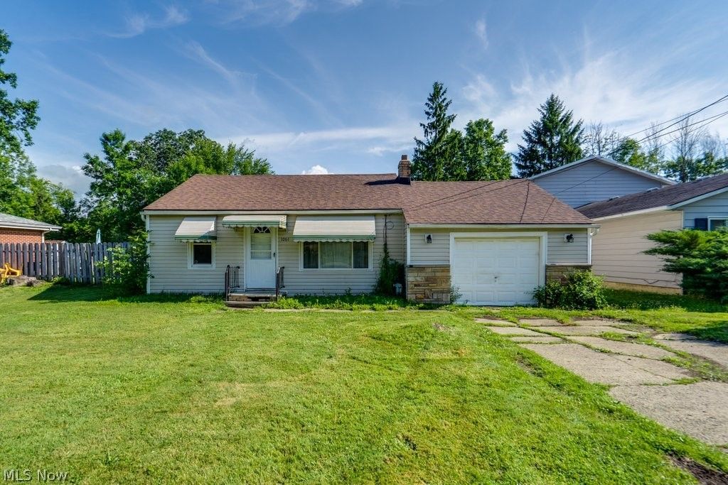 Photo of 1064 Orchard Avenue, Aurora, OH 44202 (MLS # 5221599)