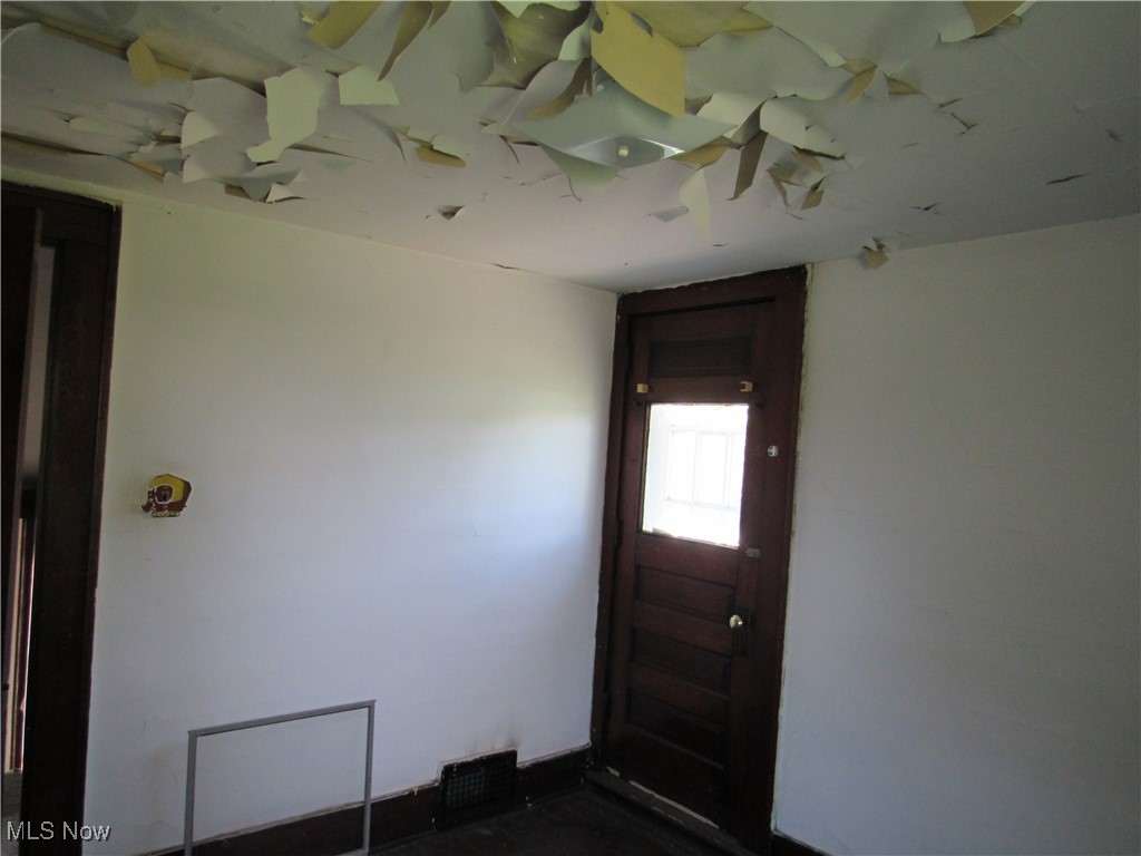 1074 Taylor Street, Akron, Ohio image 20