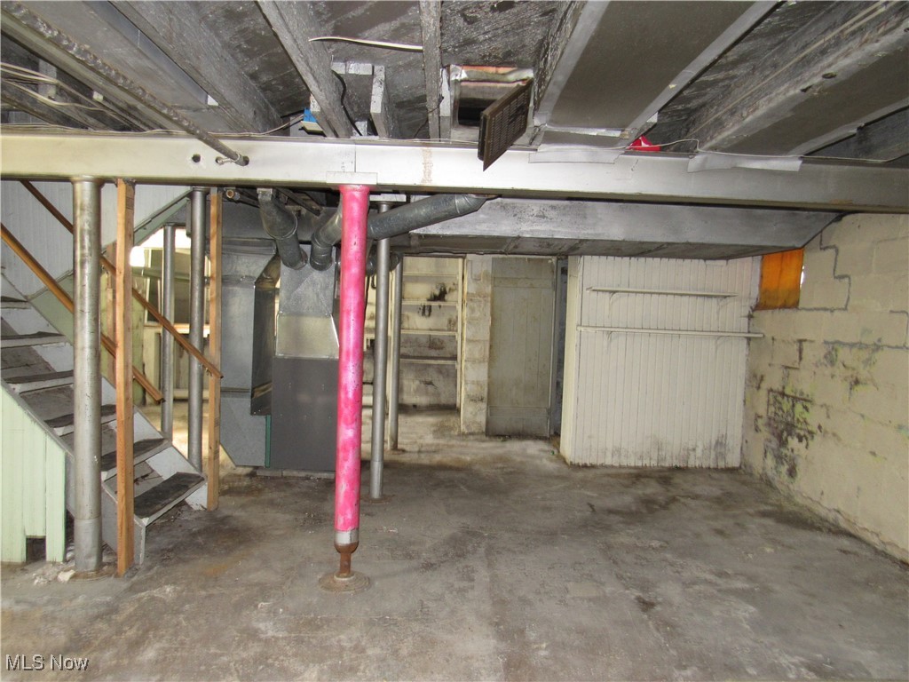 1074 Taylor Street, Akron, Ohio image 34
