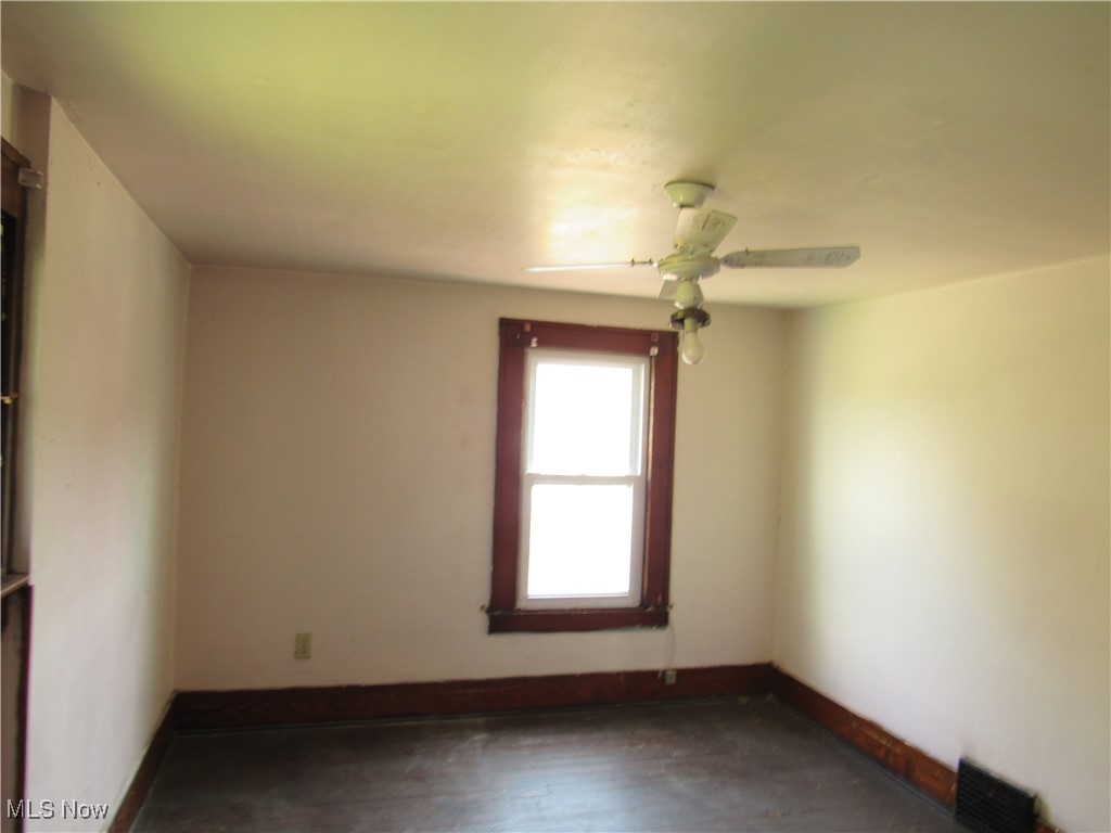 1074 Taylor Street, Akron, Ohio image 22