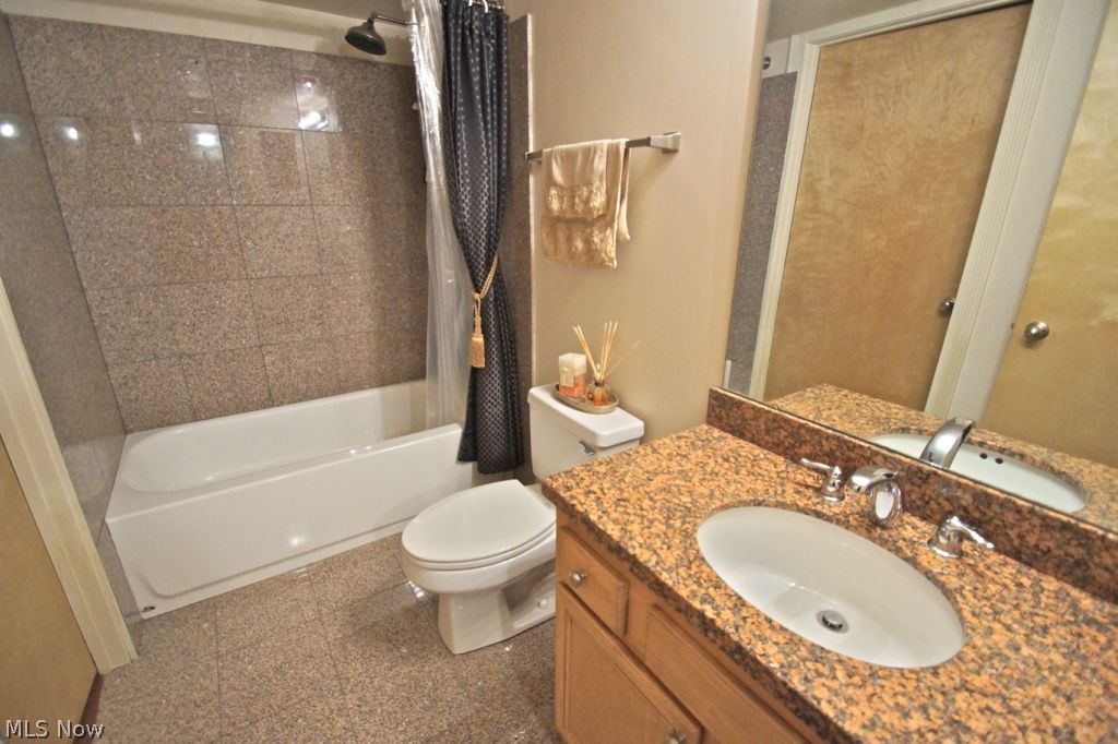 Stonebridge Condos - Residential