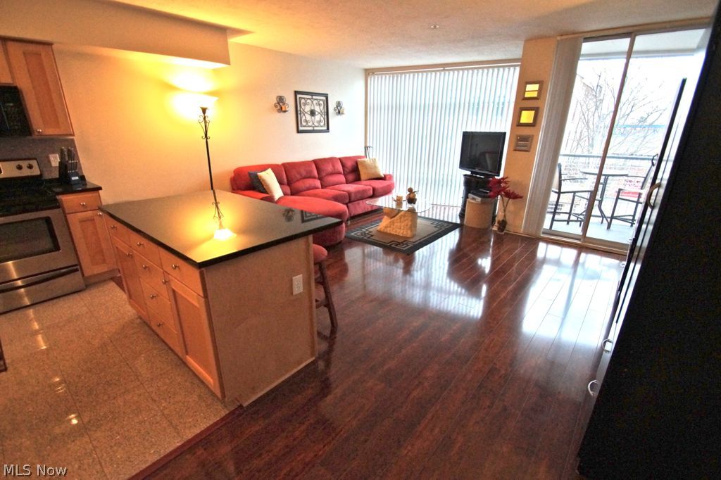 Stonebridge Condos - Residential