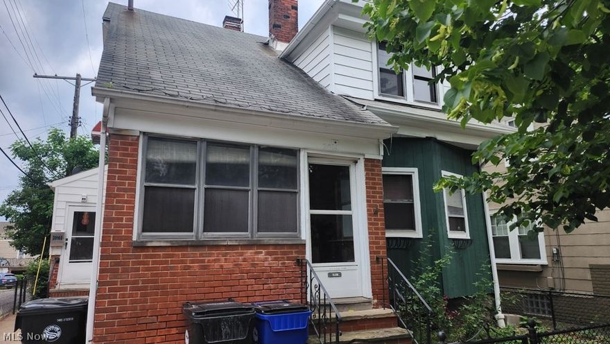 This little Italy 2 bedroom apartment is in great location to everything .  Large living room and office area along with 2 bedrooms, eat in kitchen and bathroom.  Unit also comes with enclosed porch on the front of the building.  Stove and fridge provided.  Unit has access to washer and dryer in basement.  Background and credit check required for application to move forward.  12 month lease.