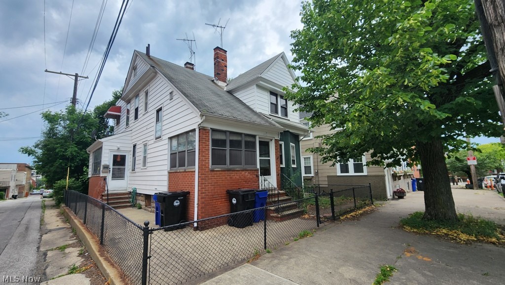 Waltons Resub - Residential Lease