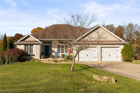 Photo of 67938 Laklyn Drive, St Clairsville, OH 43950 (MLS # 5254730)