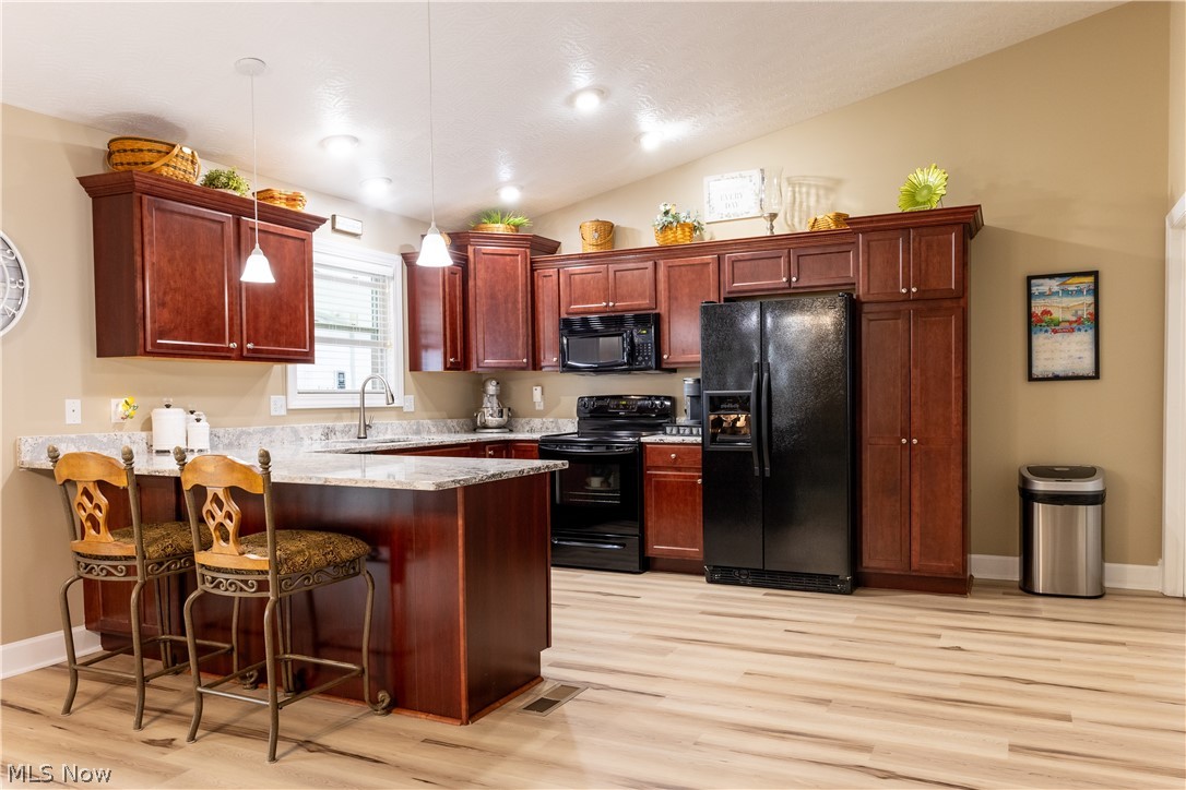 Oak Tree Villas - Residential