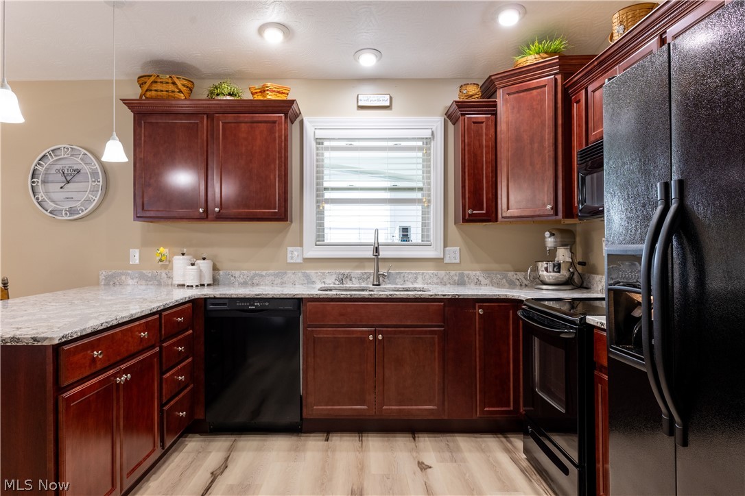 Oak Tree Villas - Residential