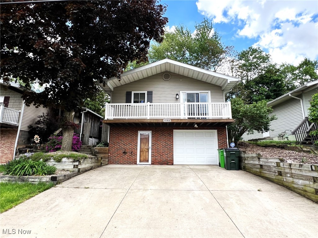 1585 Hilda Street, Lakemore, Ohio image 1
