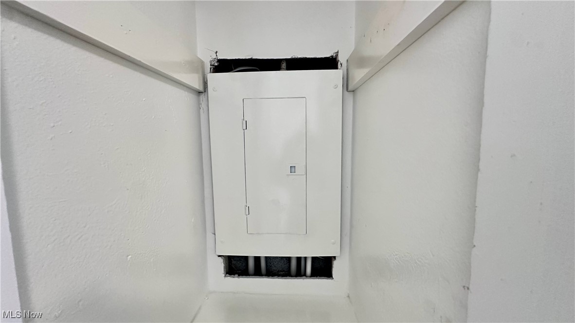 Colonial Park 01 Condo - Residential