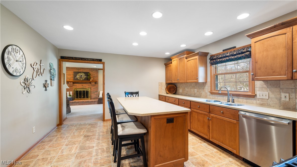 1736 Springhaven Circle, Massillon, Ohio image 12