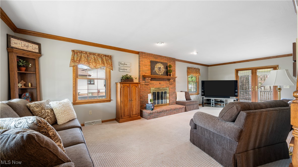 1736 Springhaven Circle, Massillon, Ohio image 6
