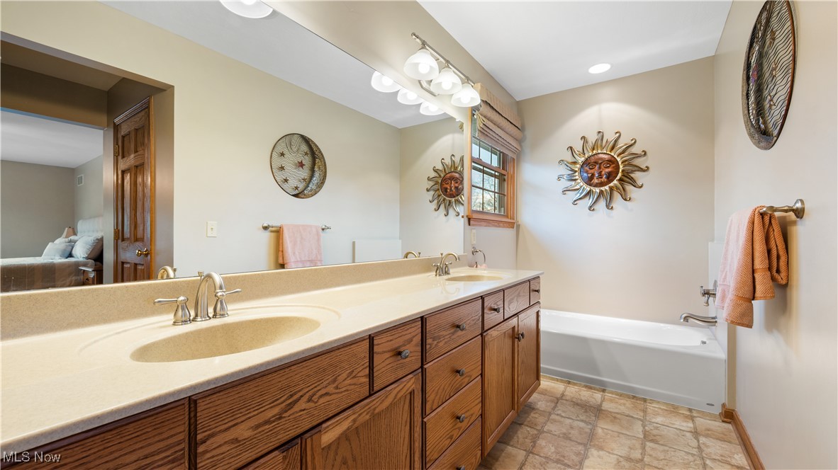 1736 Springhaven Circle, Massillon, Ohio image 23