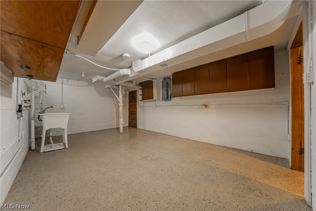 Forest Hills 19 - Residential