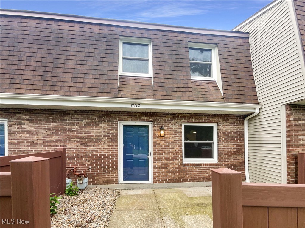 1852 Lillian Road, Stow, Ohio image 1