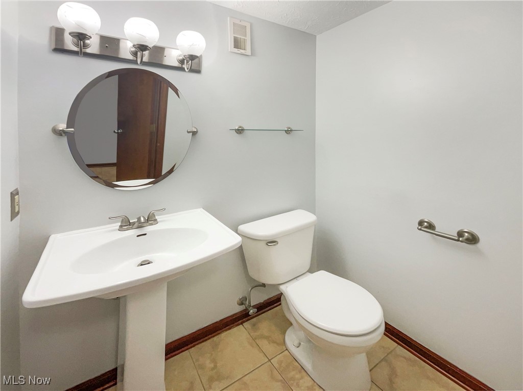 1852 Lillian Road, Stow, Ohio image 13