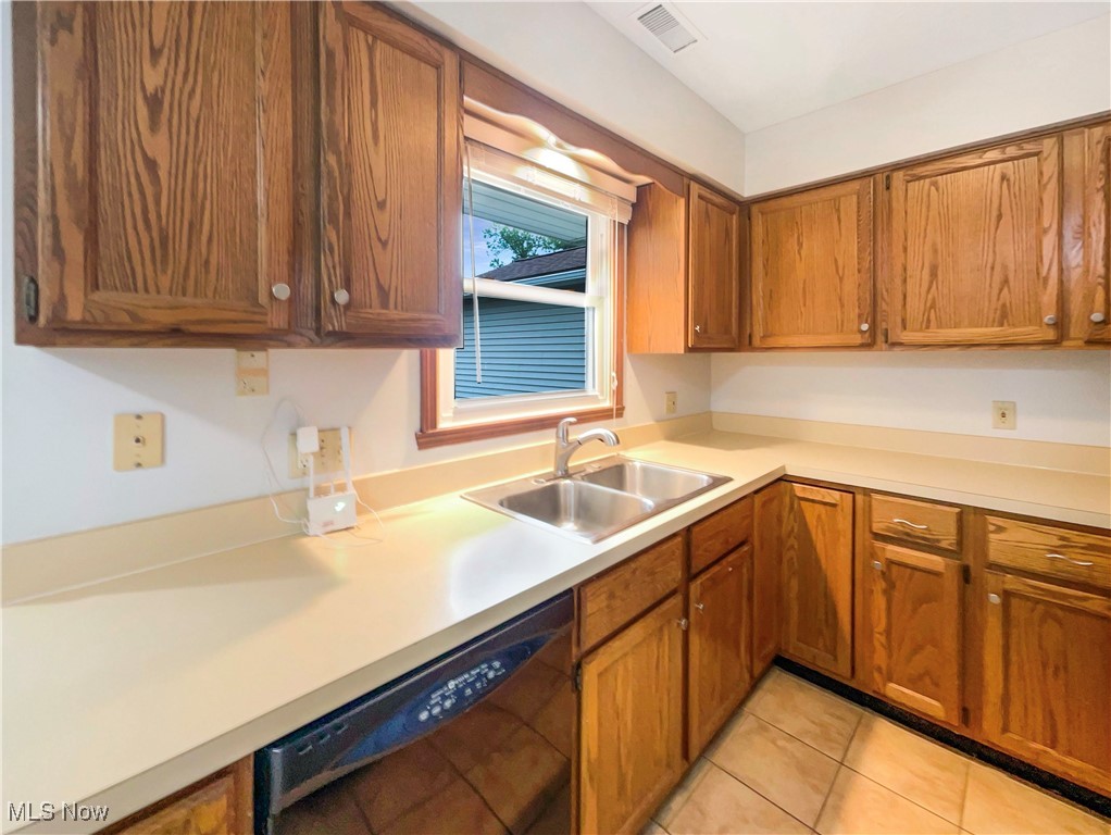 1852 Lillian Road, Stow, Ohio image 11
